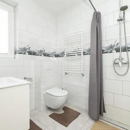 Dom Na Skarpie - Z Kominkiem Casa vacanze Dabrowka (Koscierzyna)