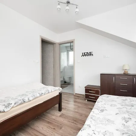 Dom Na Skarpie - Z Kominkiem Casa vacanze Dabrowka (Koscierzyna)