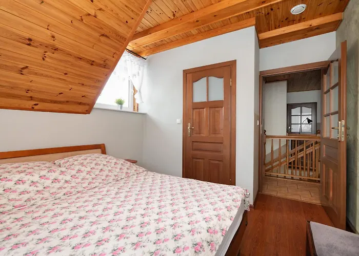 Dom Na Skarpie - Z Kominkiem Semesterbostad Dabrowka (Koscierzyna)